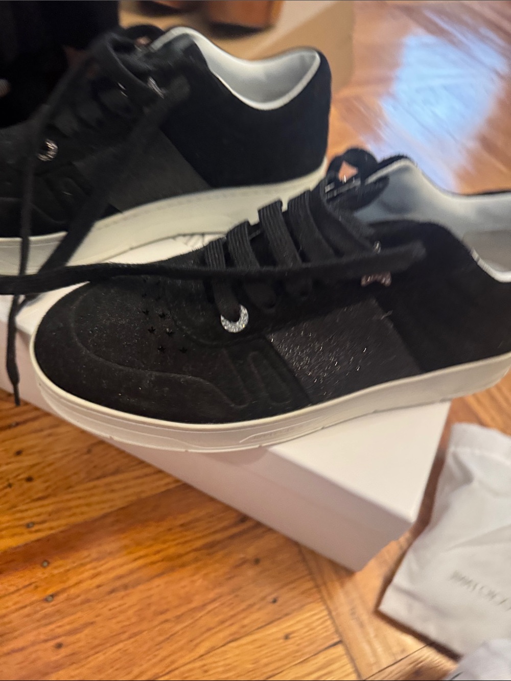Women's Black Low-Top Casual Sneakers